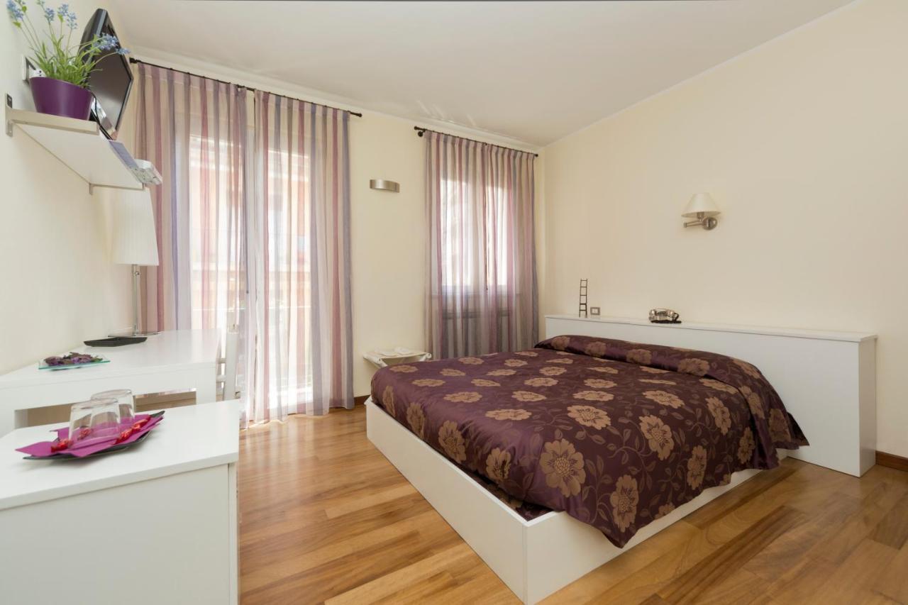 Oasi Hotel Levanto Exterior photo